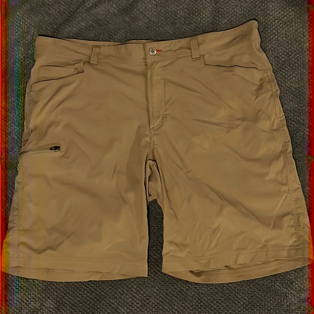 LL Bean Cresta Mountain Shorts. 2 pair at this price due to slight damage on 1